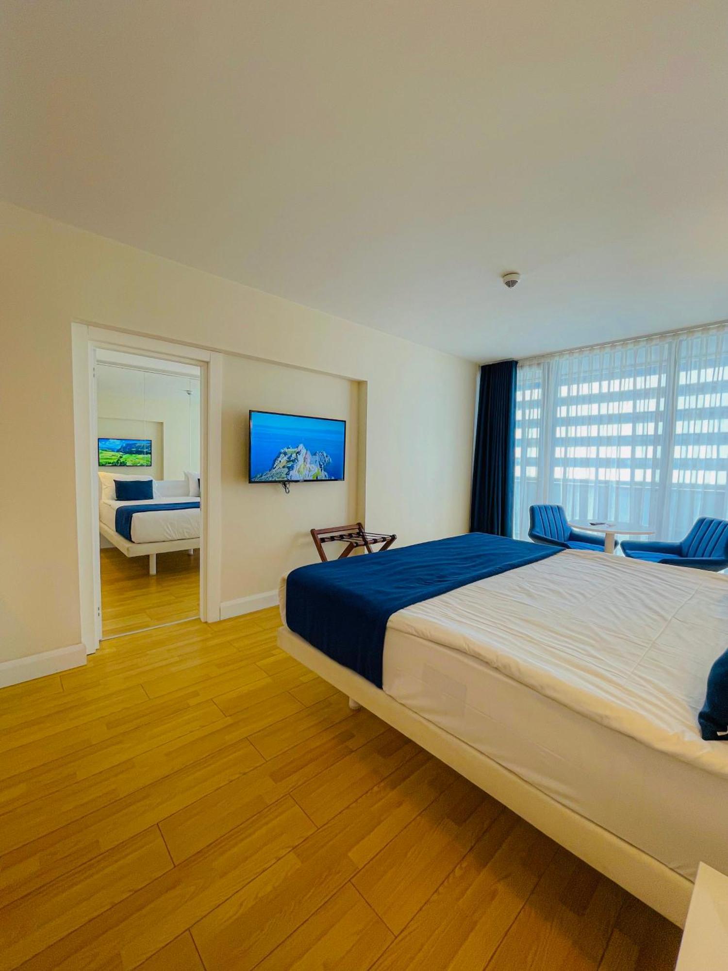 Luxury Batumi Hotel Экстерьер фото