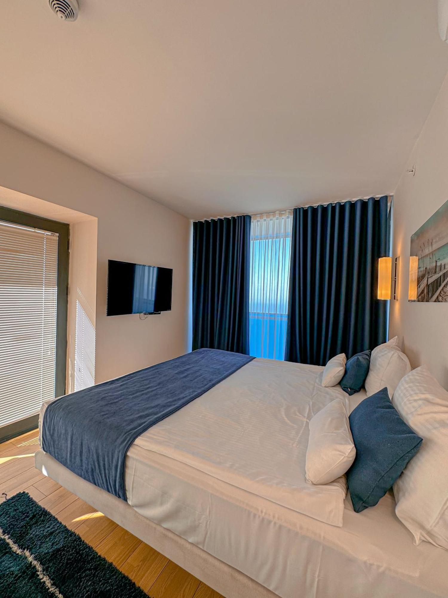 Luxury Batumi Hotel Экстерьер фото