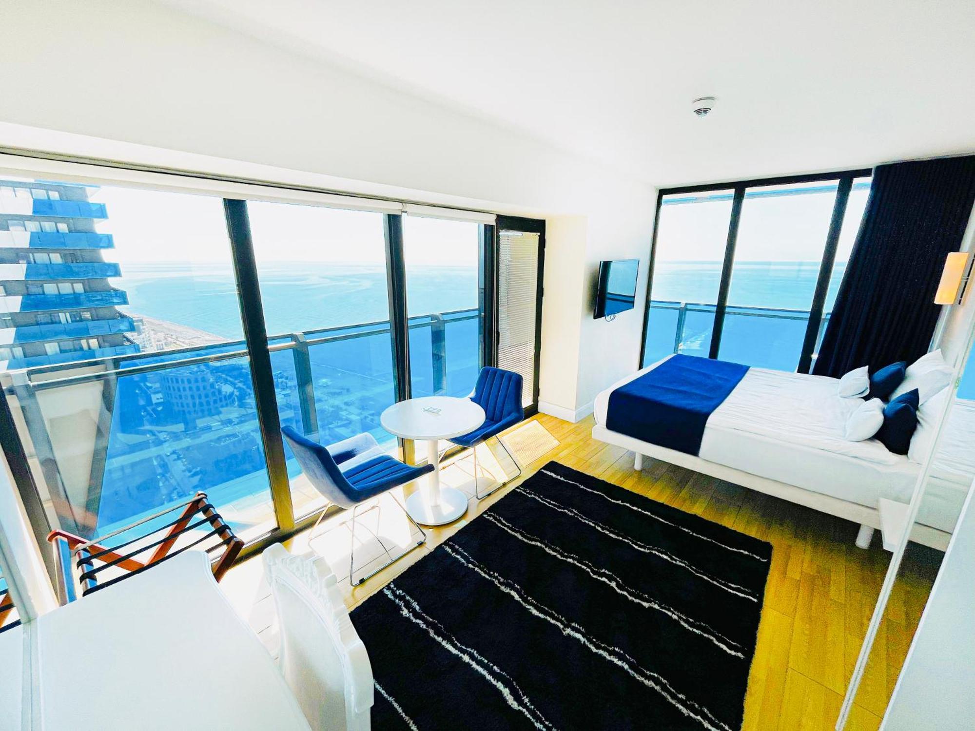 Luxury Batumi Hotel Экстерьер фото