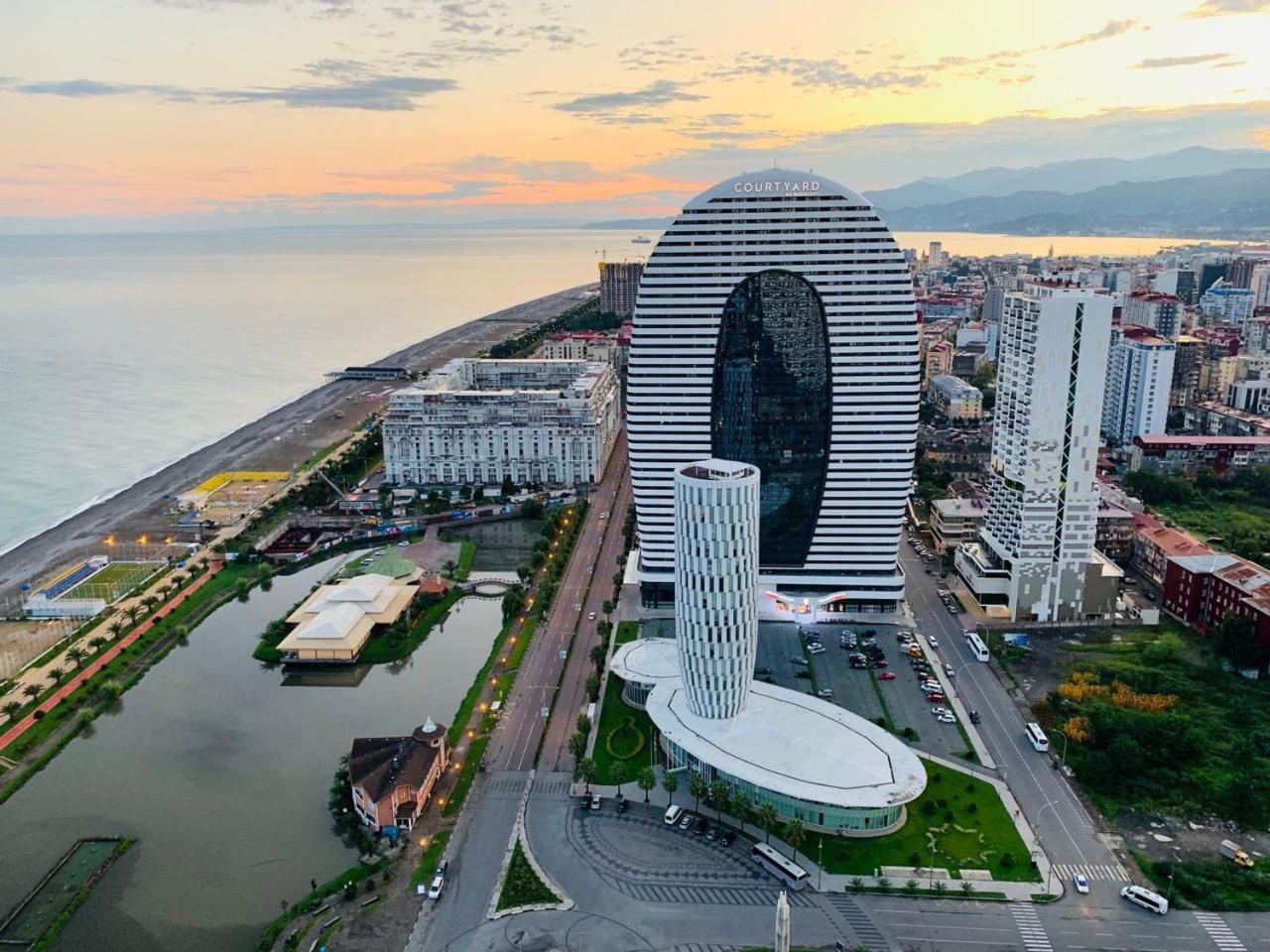 Luxury Batumi Hotel Экстерьер фото