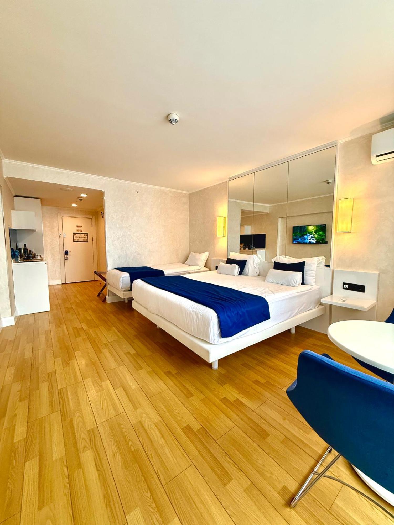 Luxury Batumi Hotel Экстерьер фото